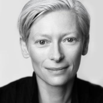 Retrato em preto e branco de Tilda Swinton, atriz ganhadora do Oscar, que dará palestras sobre criatividade
