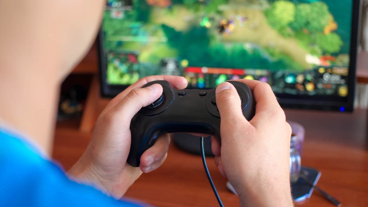 Фигуры из веревочки. Игра в веревочку на пальцах. Игра в резиночку на руках. Как играть руками видео. Правильная постановка пальцев на левой руке гитара.