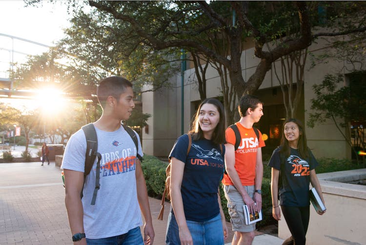 Students walking through the UTSA campus.