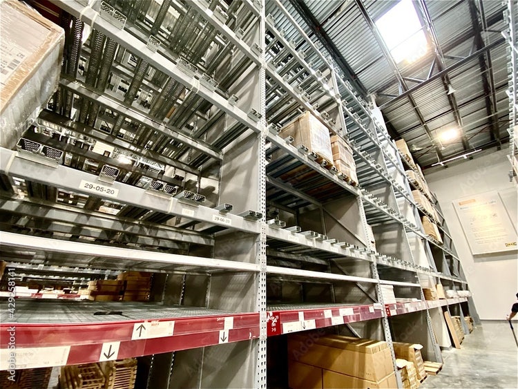 Image of an empty warehouse.