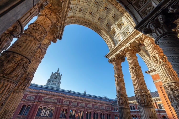 Image of the Victoria and Albert Museum in London