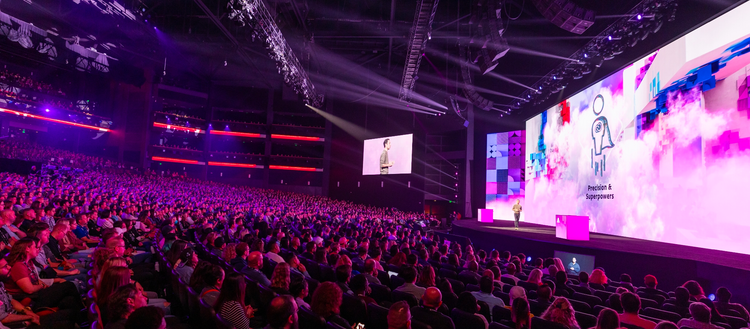 Image of MAX stage and the crowd