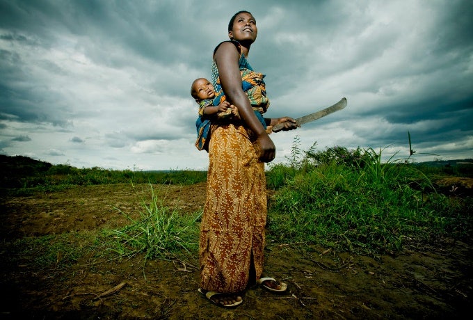 Mpendubundi Godanse and her daughter in 2008 (left) and 2018 (right); images source: Esther Havens