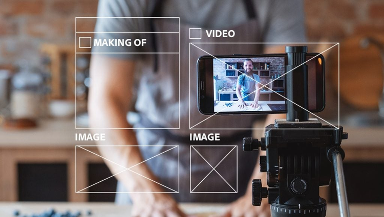 camara de video sobre un tripode grabando a un hombre dando un tutorial