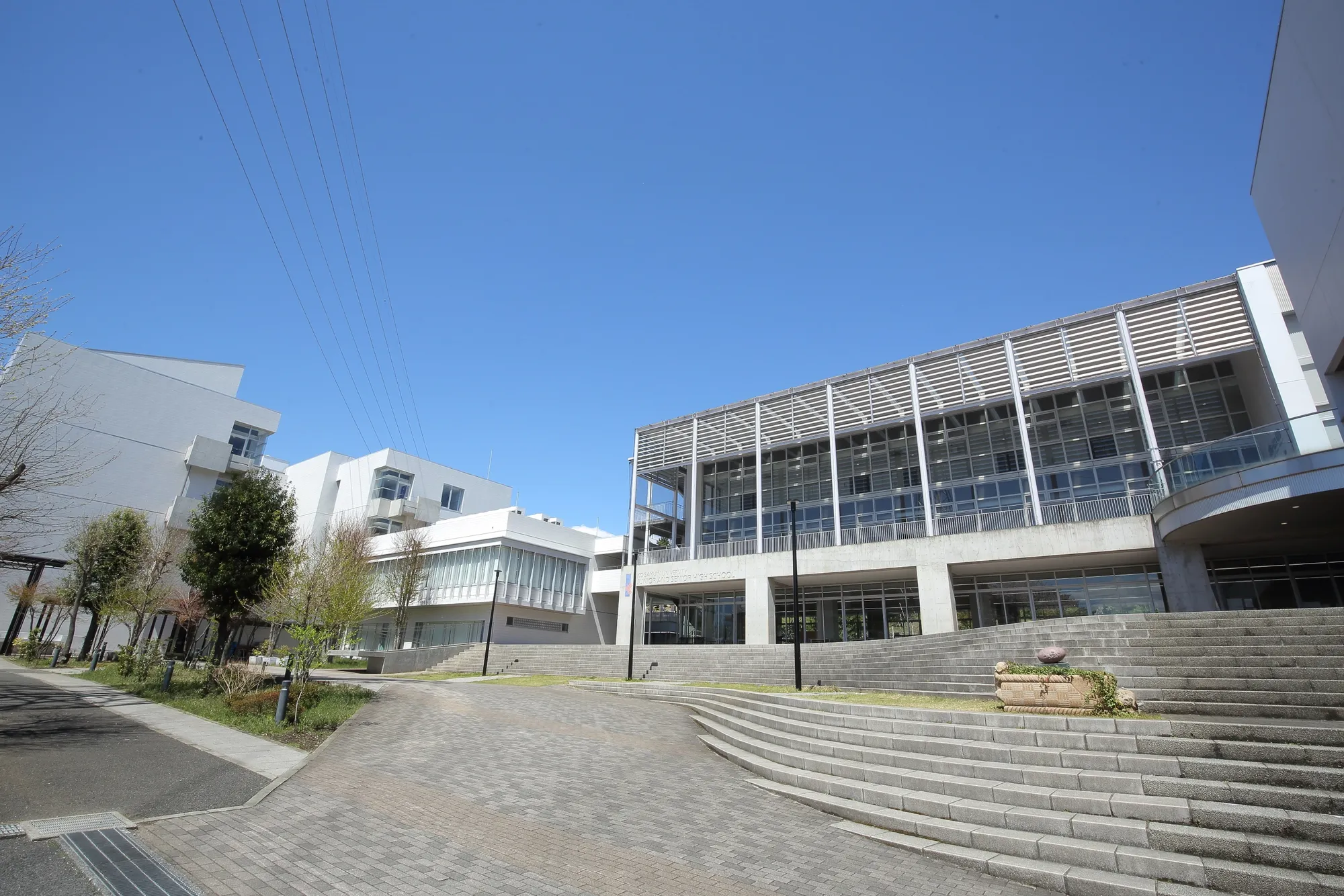 A picture containing sky, outdoor, building
Description automatically generated