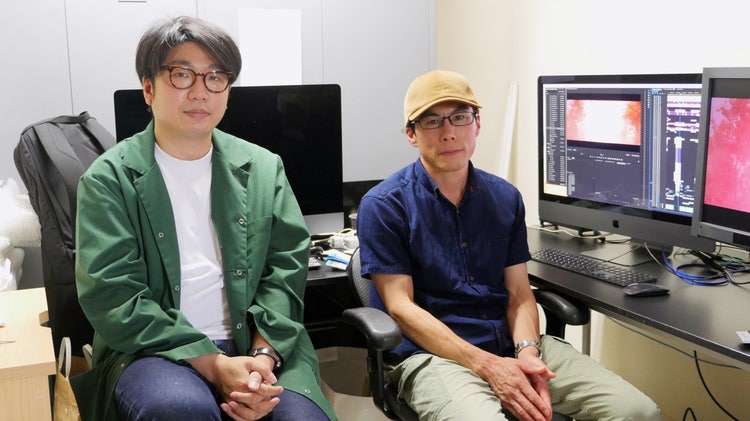 人, 屋内, 男, 女性 が含まれている画像 自動的に生成された説明