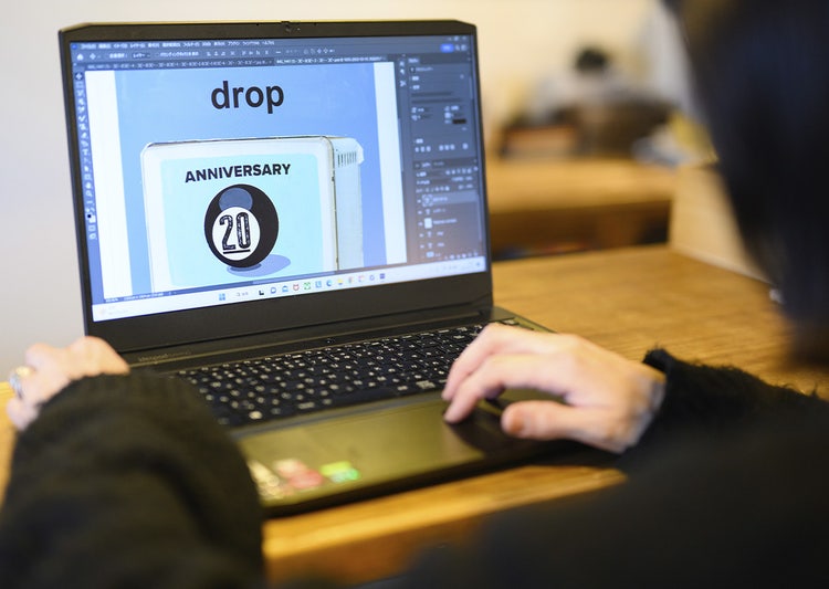 drop Photoshopを操作する木島さん