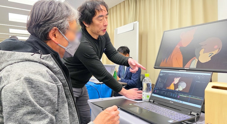 ノートパソコンを使っている男性 AI によって生成されたコンテンツは間違っている可能性があります。