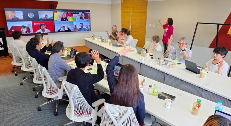 屋内, 人, テーブル, グループ が含まれている画像 AI 生成コンテンツは誤りを含む可能性があります。