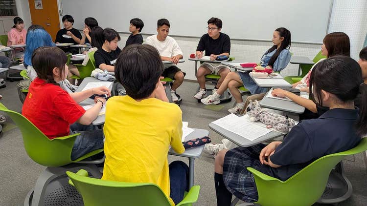 「哲学対話」のディスカッションの様子
